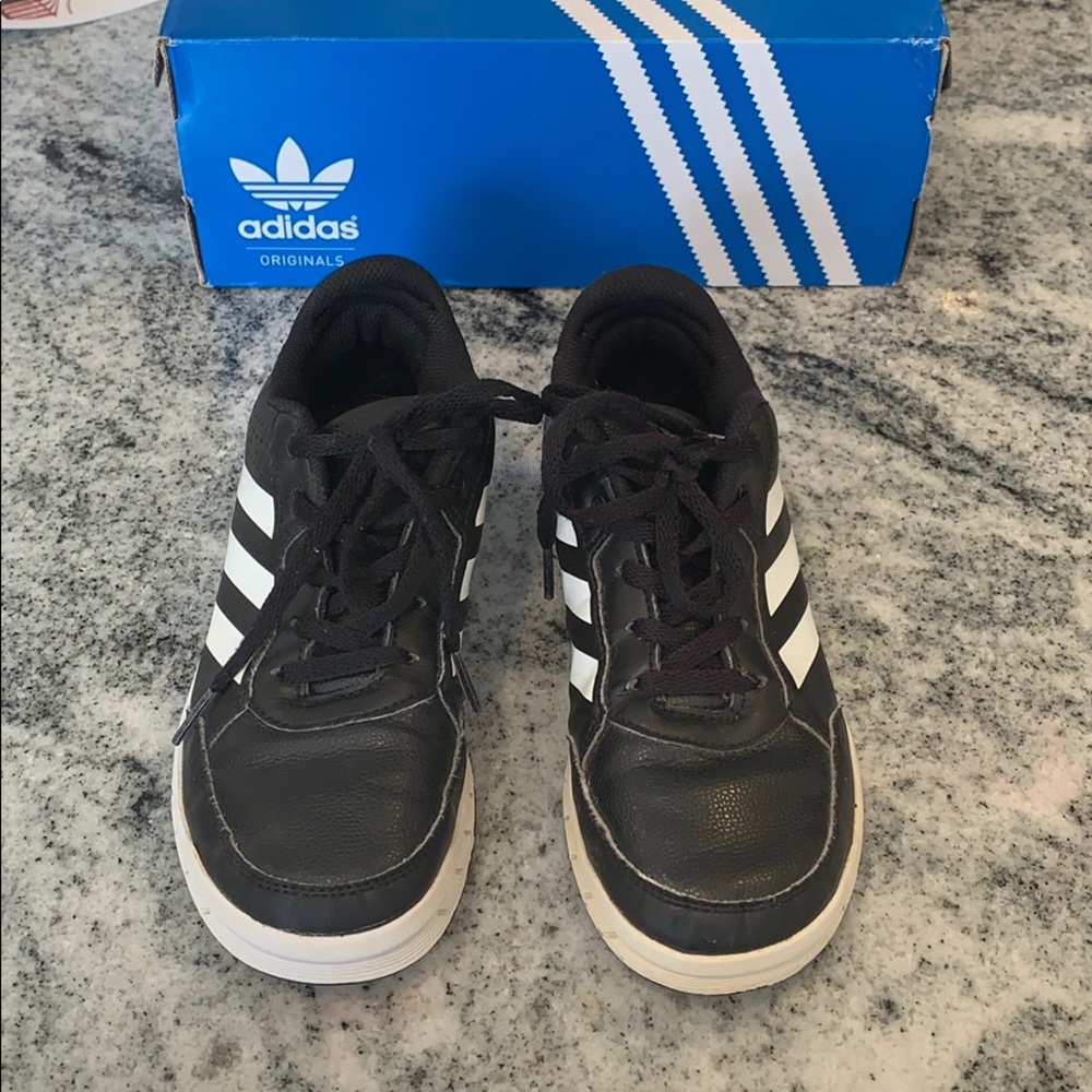 Adidas size 3 black & white sneakers. Gently used.